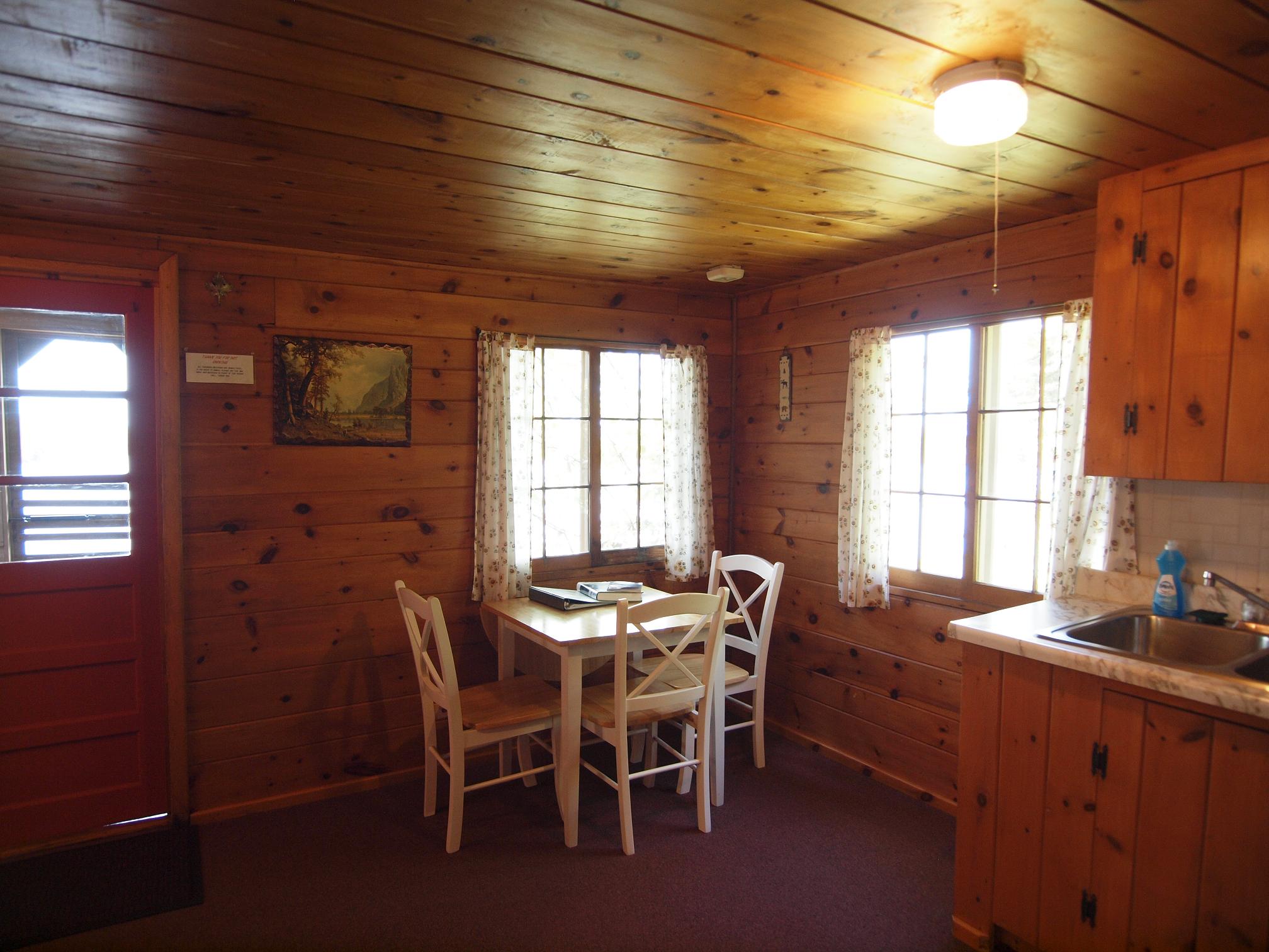 Tuscarora Cabin 2 Dining Area